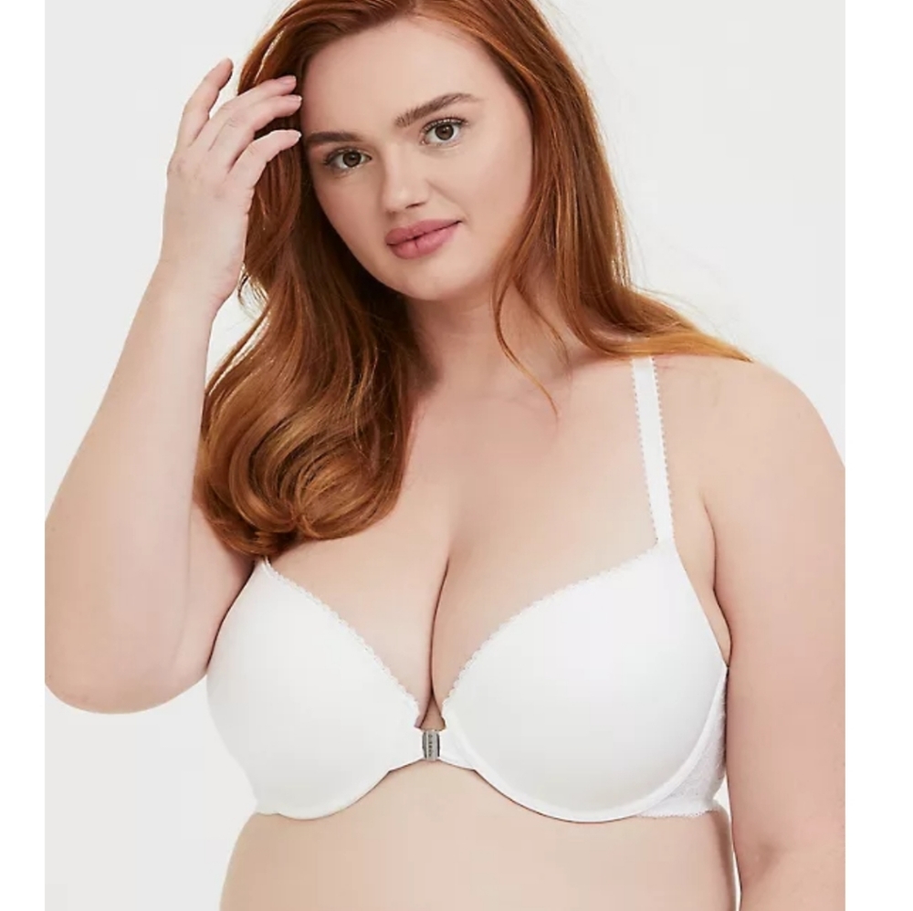 Torrid front clasp bra